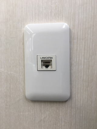 Wi Fi つながらない Wi Fi 届かない Wi Fi 不安定 Wi Fi 遅い 等がありましたら ご相談ください 家庭内lan 個人のlan工事 Lan配線 Lan配線工事 ウェブソフト株式会社